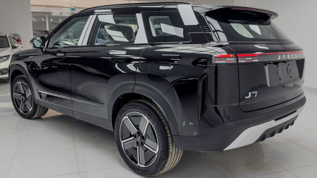 Jaecoo J7 PHEV Pakistan Price & Expert Review: 1,054km Range Achieved – Is It Worth Rs. 1.07 Crore?